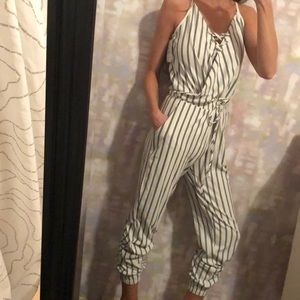 Striped jumpsuit one piece sleeveless w pockets